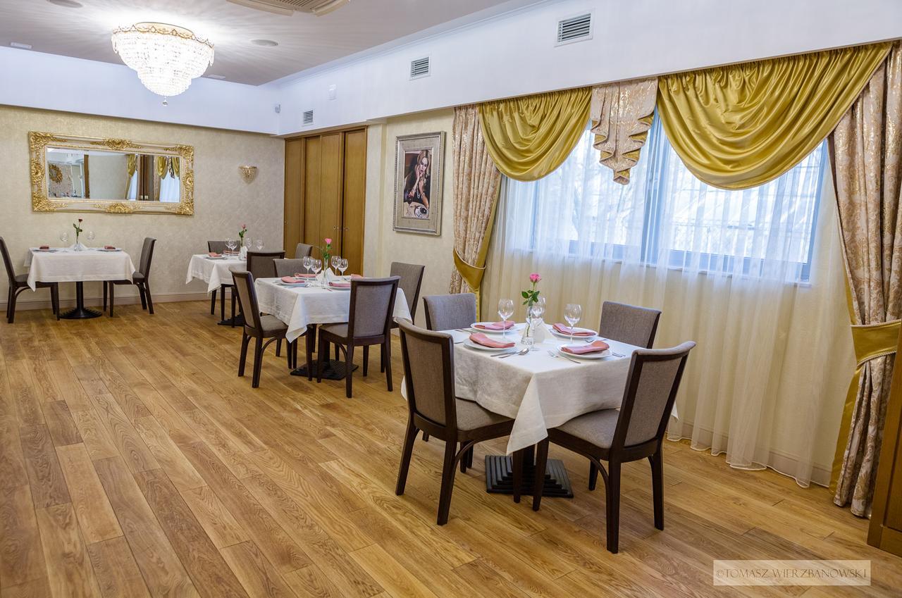 Hotel Lord Krosno Eksteriør bilde