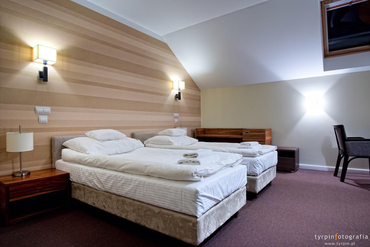 Hotel Lord Krosno Eksteriør bilde