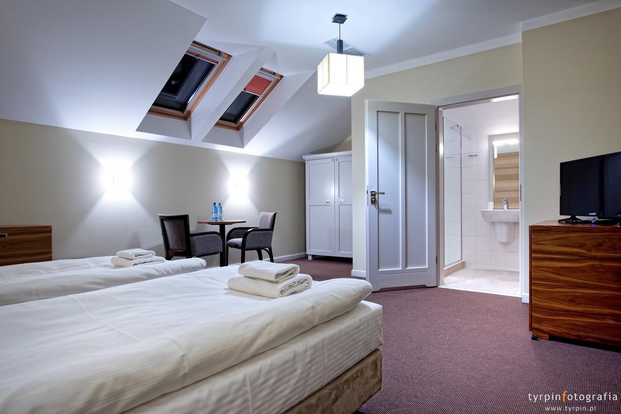 Hotel Lord Krosno Eksteriør bilde