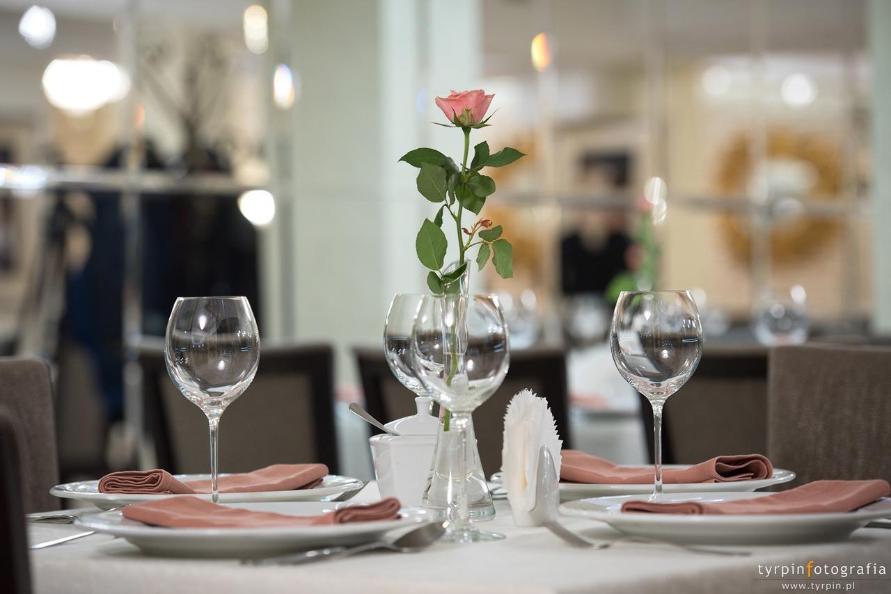 Hotel Lord Krosno Eksteriør bilde